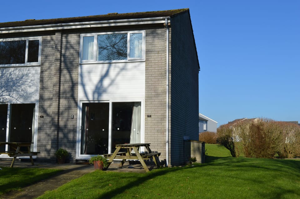 No. 92 Manor Villas, Atlantic Reach.  Winter sunshine!