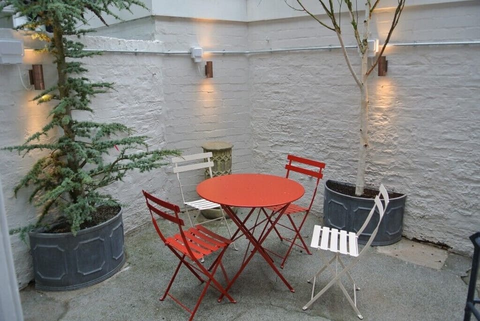 courtyard garden
