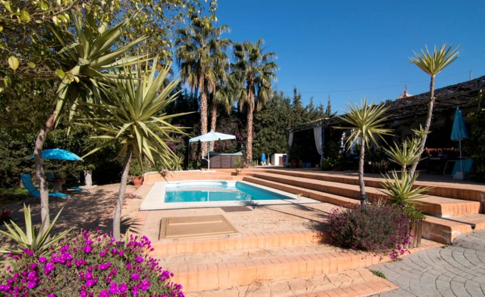 Welcome to Hacienda Sol, 320 days of sun a year