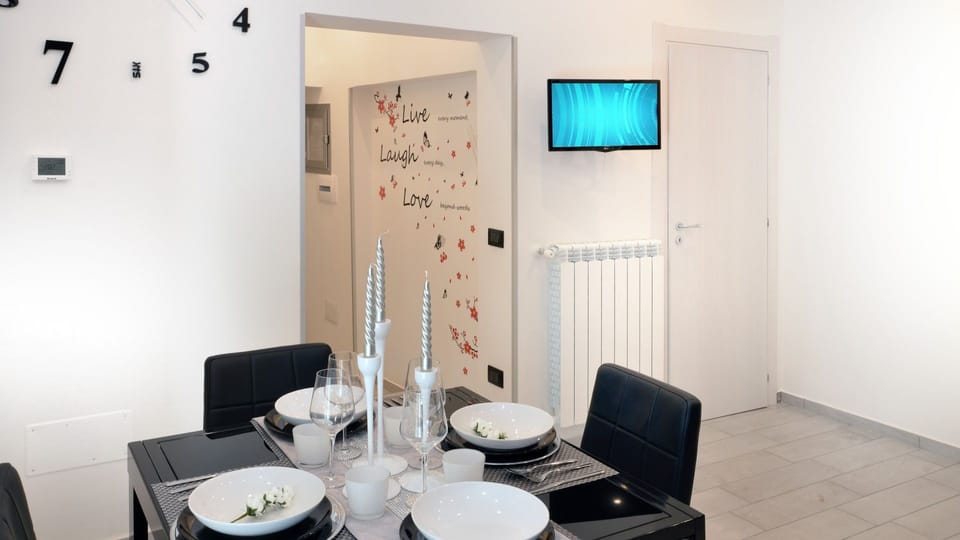 HOME SWEET HOME Apartment in Naples