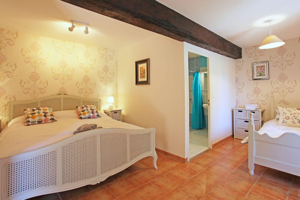 ground floor bedroom with walk in shower suitable for the less mobile