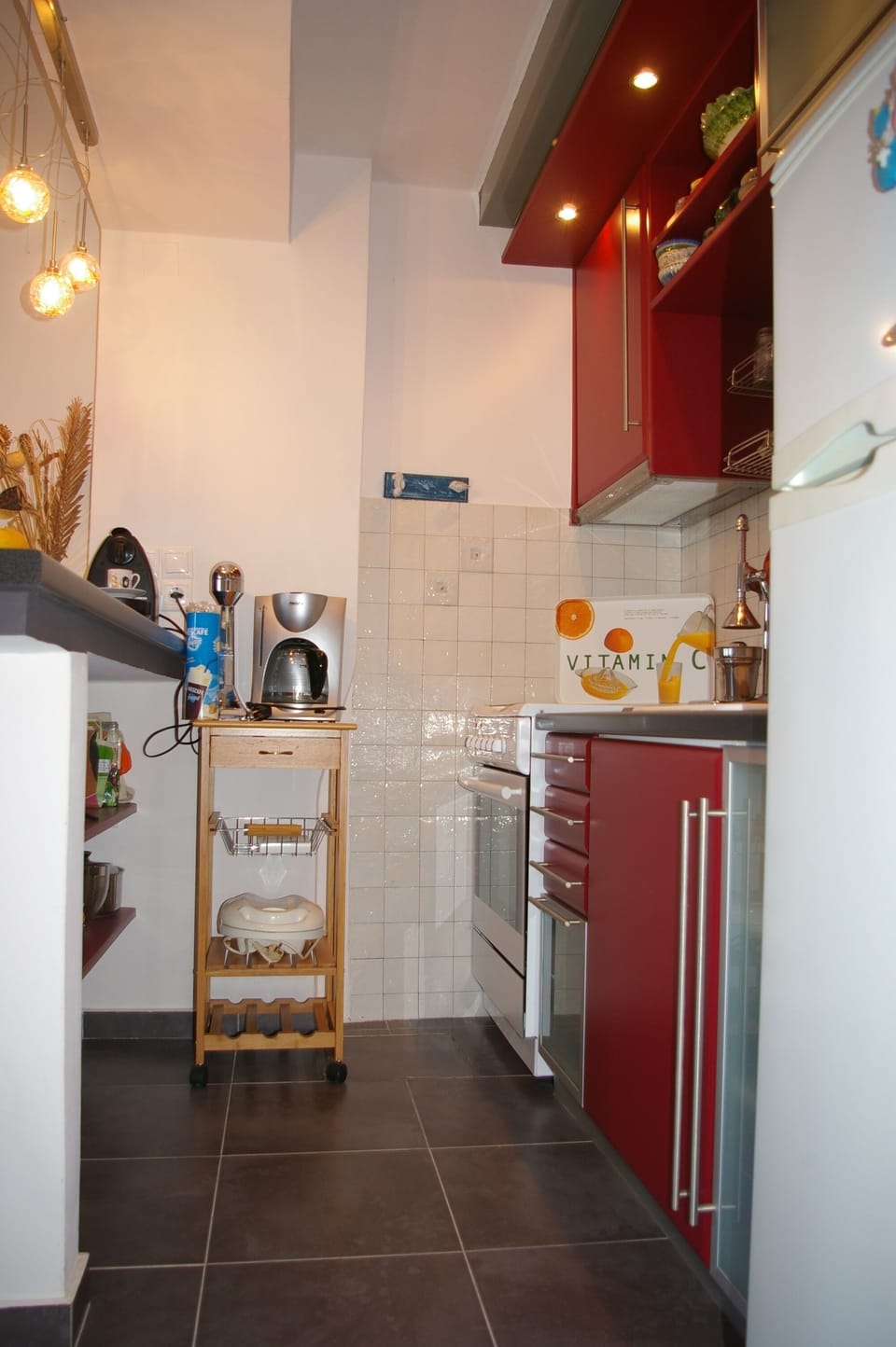 Fully equipped kitchen.