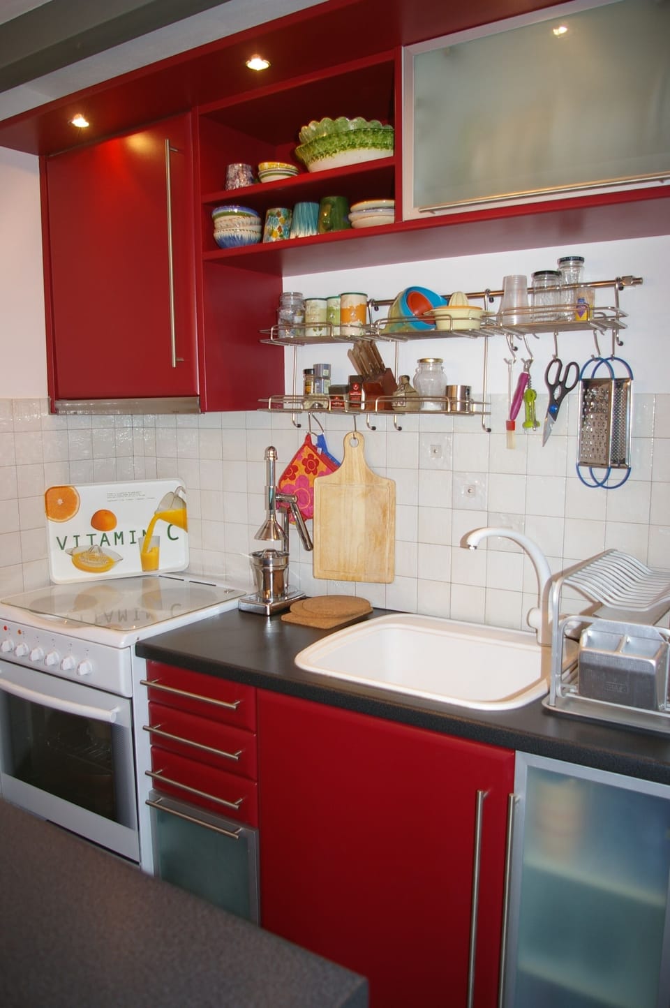 Fully equipped kitchen.
