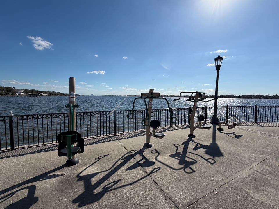 Walk along the Halifax river - stop for a few exercise repetitions 💪