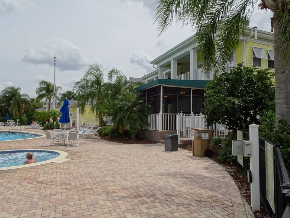Clubhouse pool and hot tubs