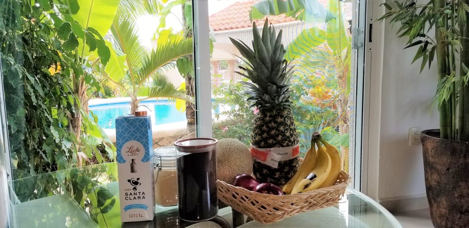 Local fresh fruit 