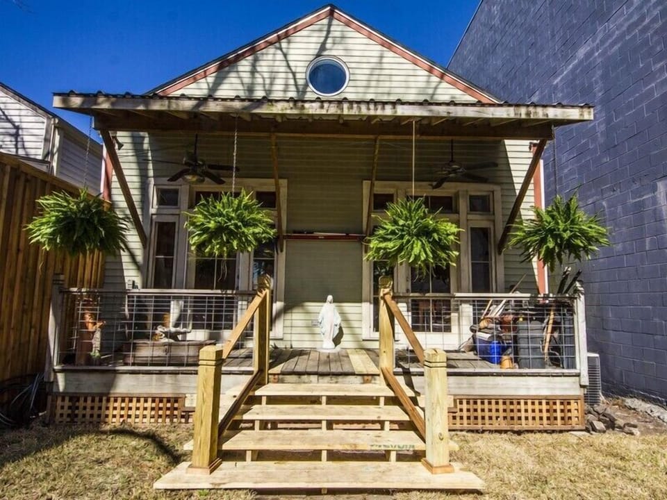 Totally private back porch from which you can watch the kids play or enjoy conversation and a glass of your favorite libation!