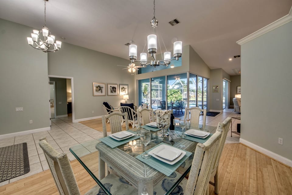 Dining room for 6