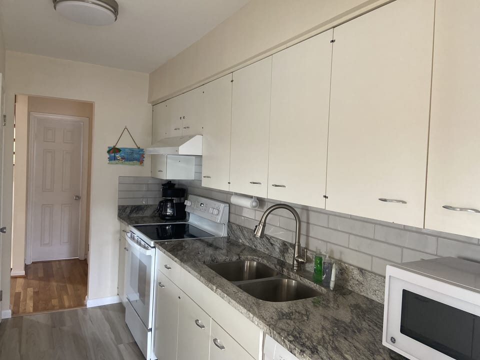 Fully equipped 2024-renovated kitchen with everything you need for family meals