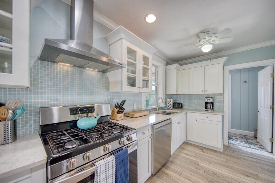 Kitchen - Upgraded Appliances