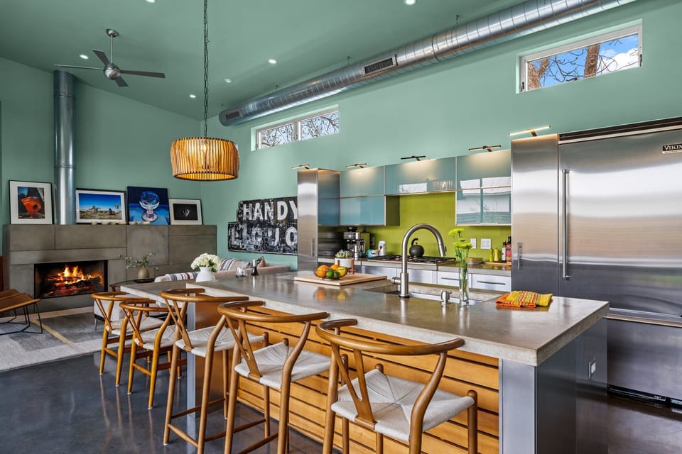Open concept entertainers dream, Living/Kitchen -seats 4 at table, and 3 at bar.
