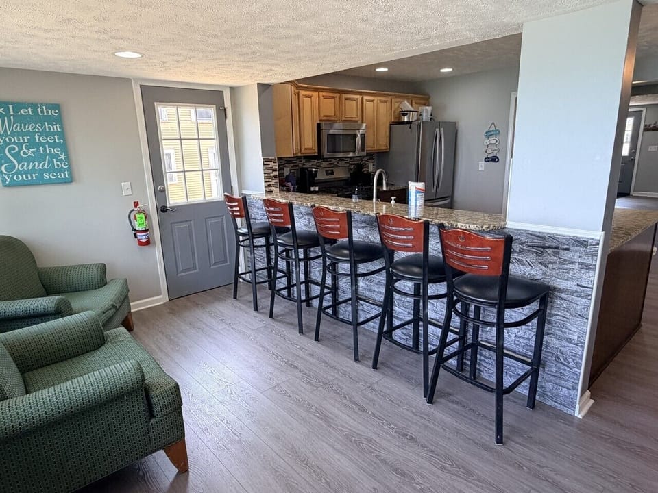 Kitchen W/Dining