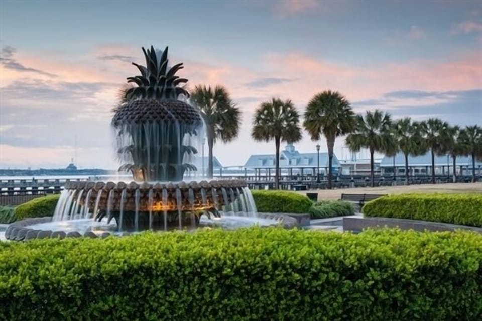 Pineapple Fountain downtown waterfront.