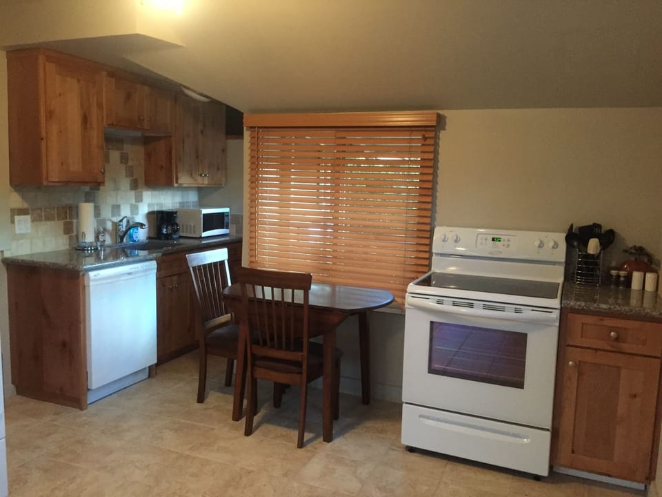 Kitchen/Dining