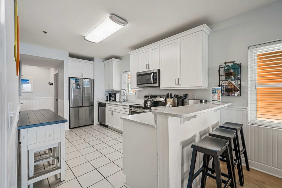 Kitchen | Sea Gull | 201 Oceanview | 1116 Ocean Blvd, Isle of Palms, SC | IOP Escapes