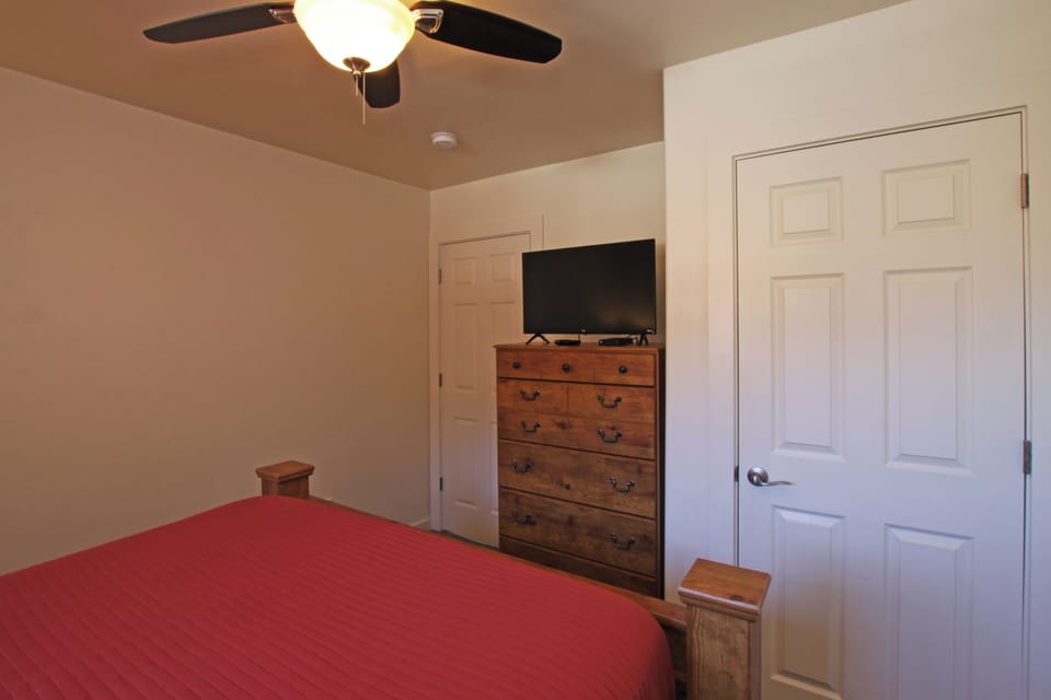 Queen Bedroom 1