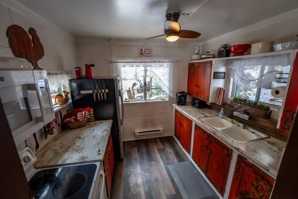 Cottage kitchen fully stocked for your stay