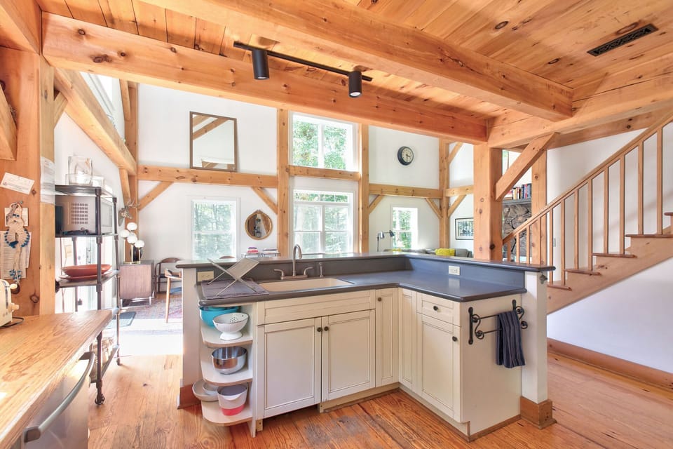Open kitchen to Dining & living room