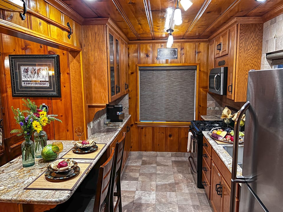 Beautiful kitchen. Cheese and fruit not provided, but available at Jensen's Mkt.