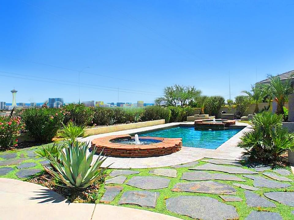 Stunning 180 degree unobstructed strip views