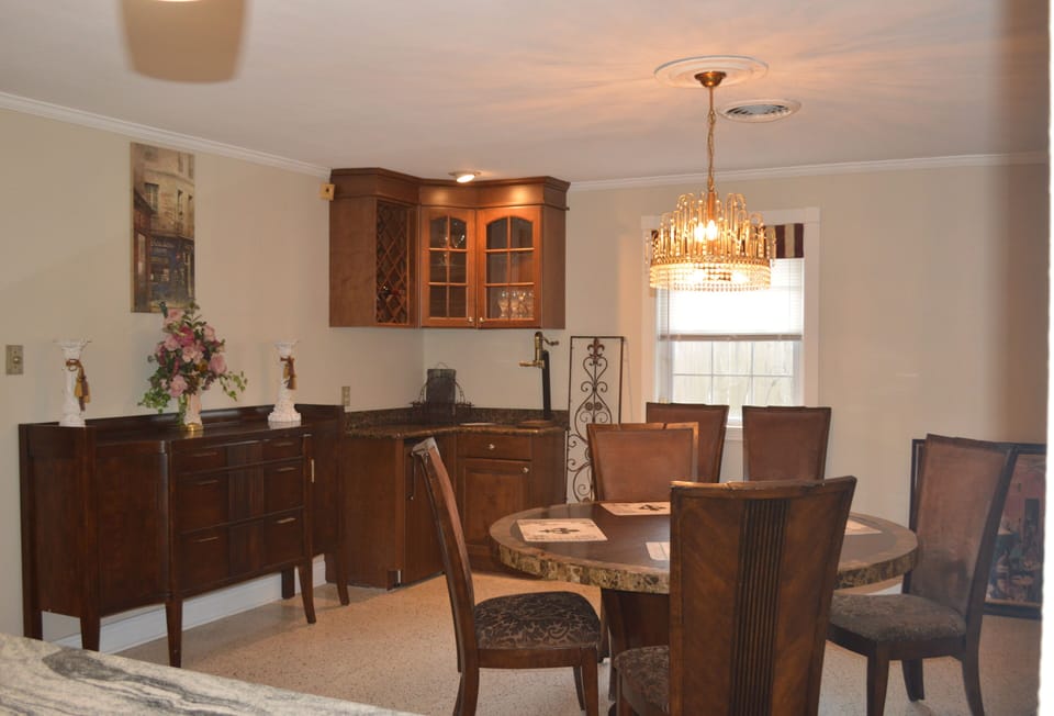 Dining Room
Corner Bar area with small Refrigerator