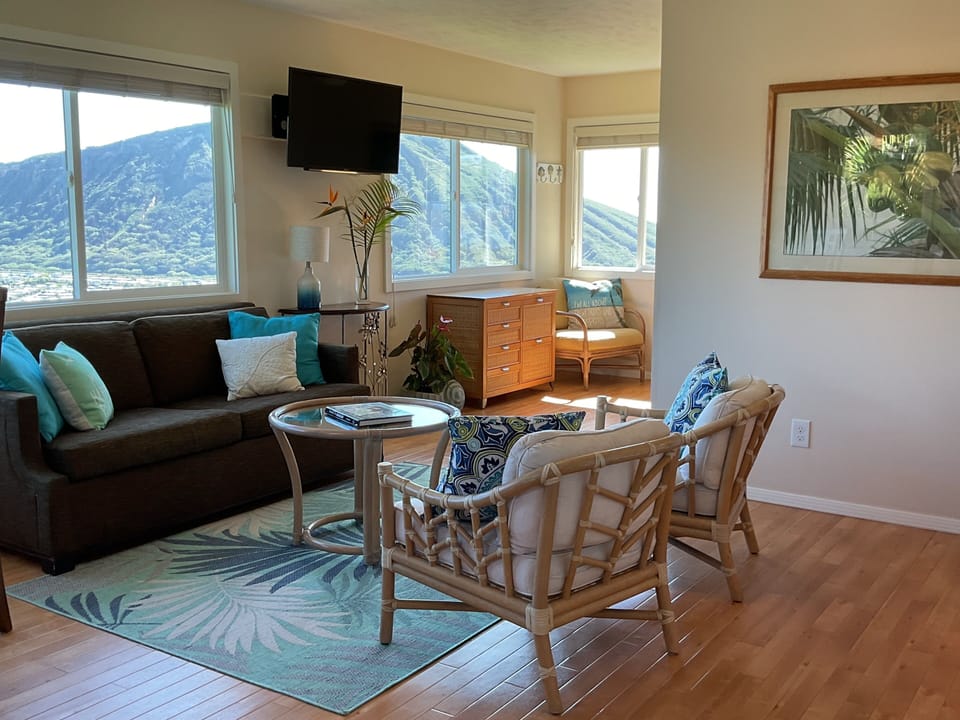 Enjoying beautiful Hawaii from your home away from home.