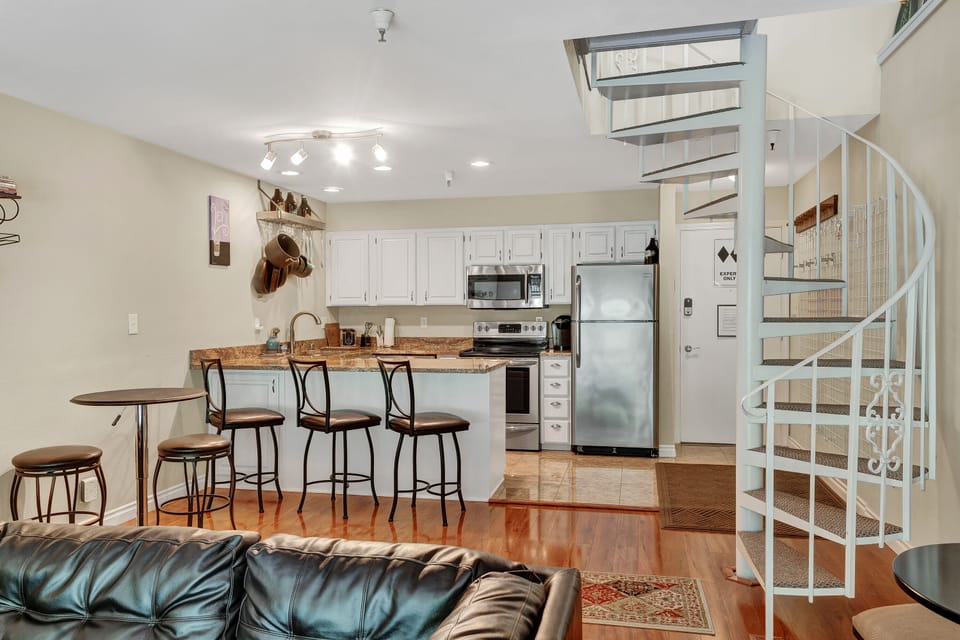 Fully Equipped Kitchen. 