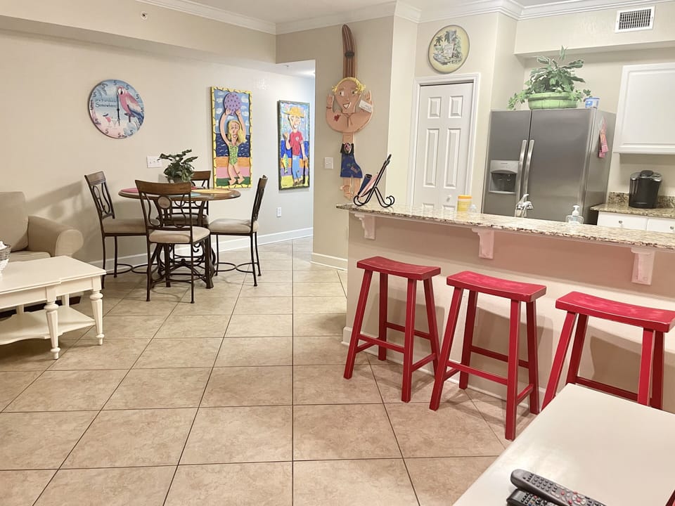 Living Room, Island Bar in Kitchen & Dinette