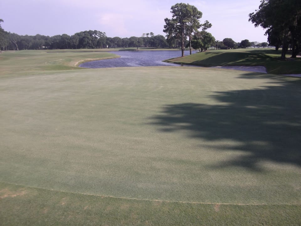 beautiful golf course only 5 minutes drive from the condo