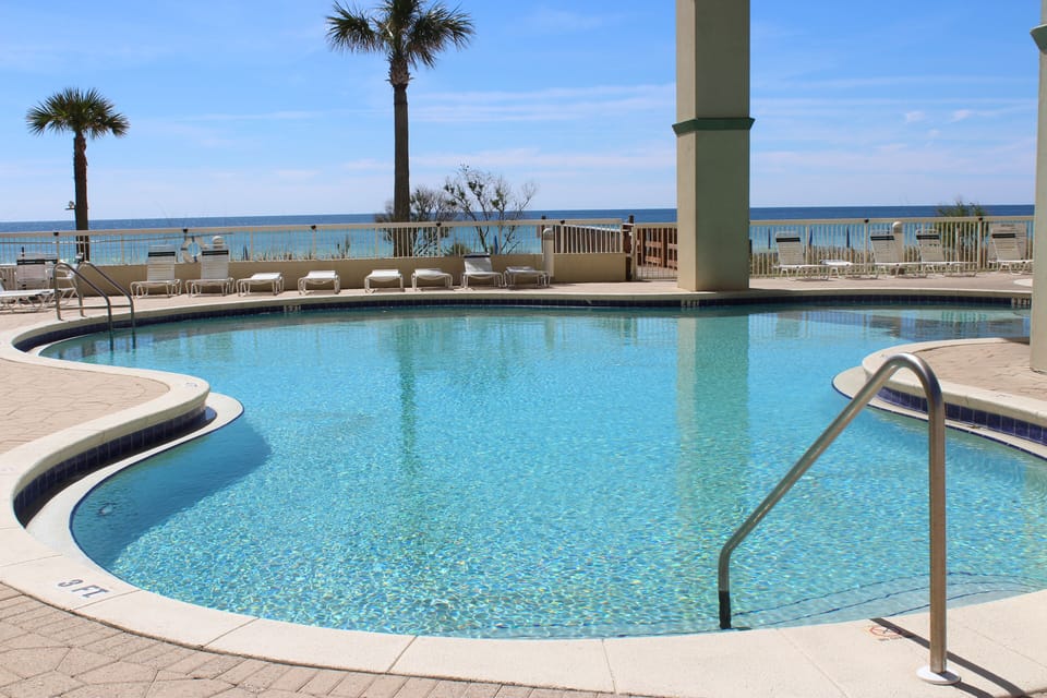 Beachside Pool and Hot Tub