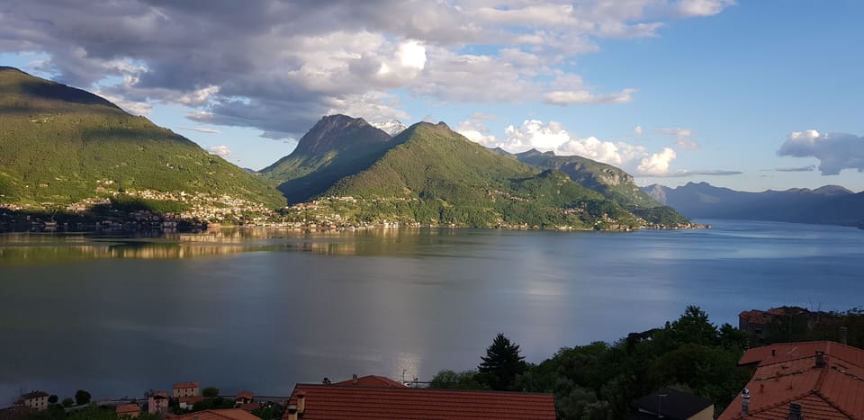 home Mary separate apartment with lake view Apartment in Province of Lecco