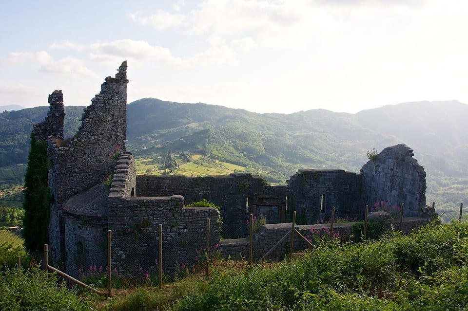 The Castle of Eagles, a beautiful panoramic point that you can easily reach from
