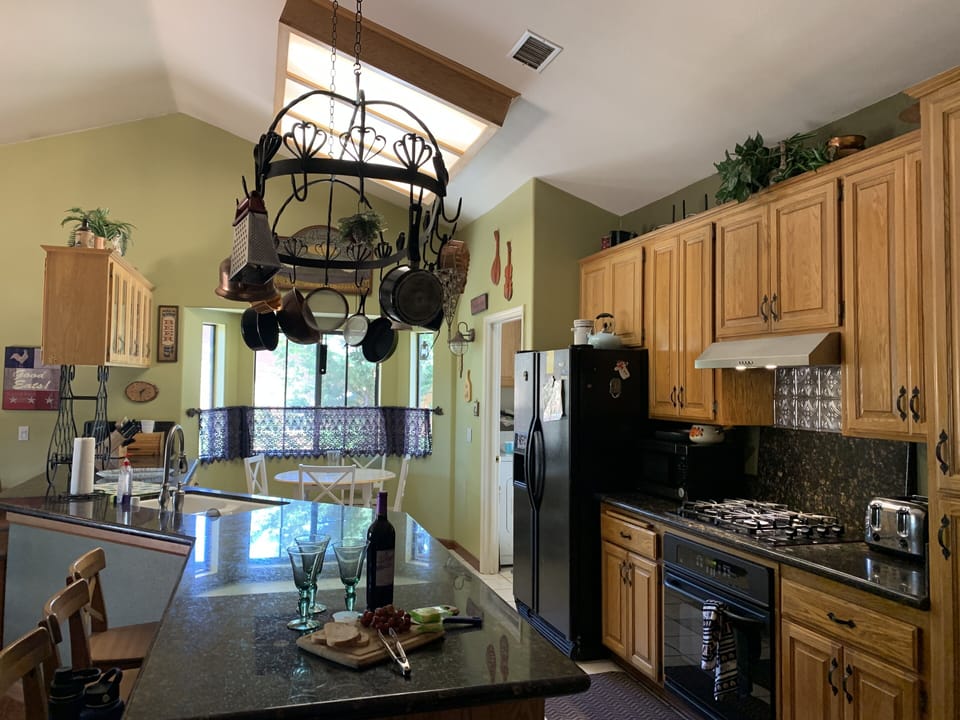 Full kitchen with service for 25+...wine & cheese anyone?
