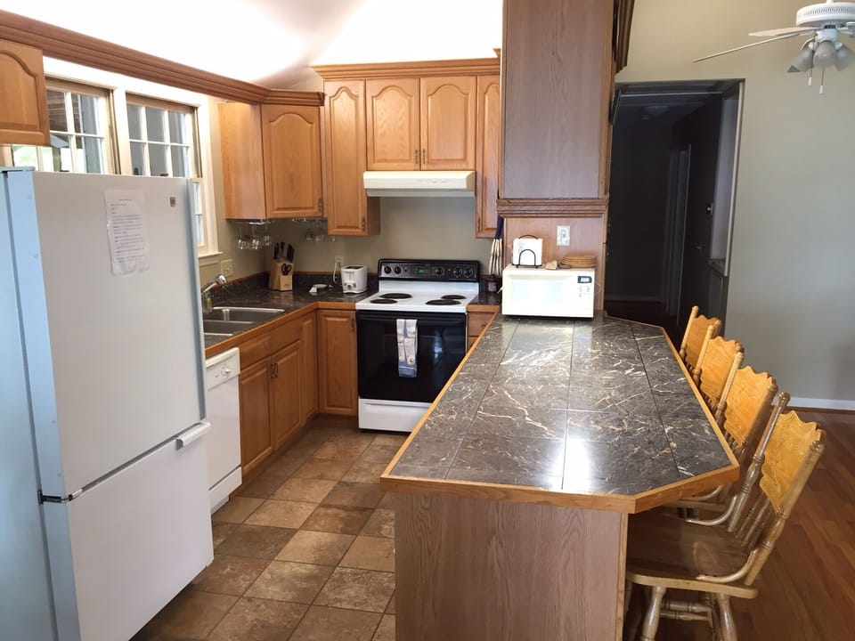 Full Kitchen
