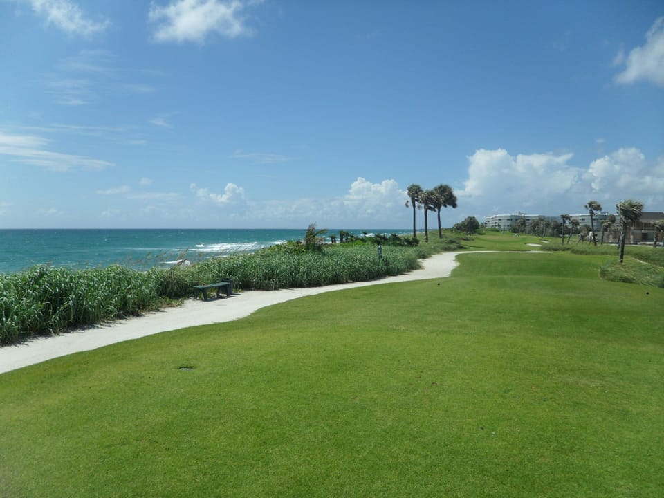 Just a short drive to beautiful Par 3!