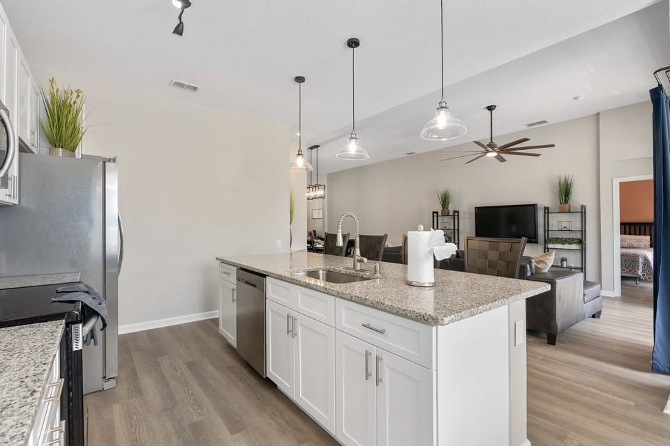 Fully-equipped kitchen