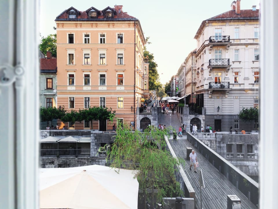 the river view. the main central city park is just behind the orange building.