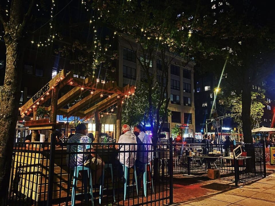 Viale Outdoor Dining