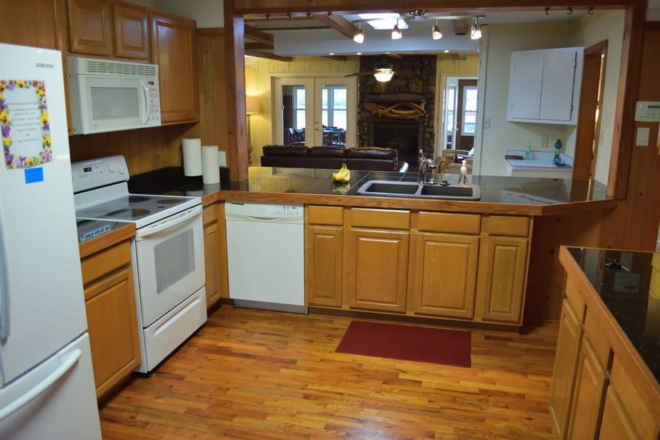 Fantastic Kitchen with bar seating at "The Lodge" at Rent Hot Springs