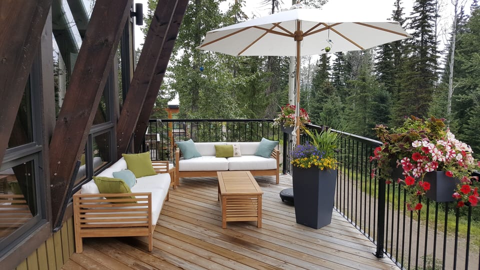 Deck furniture is provided for guest use.