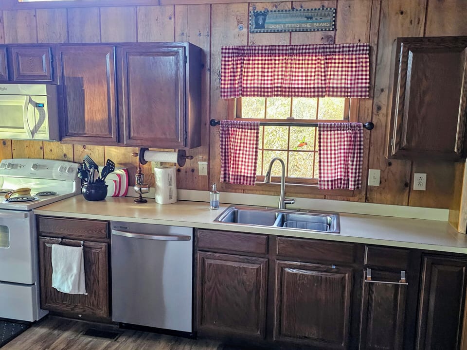 Kitchen. New dishwasher