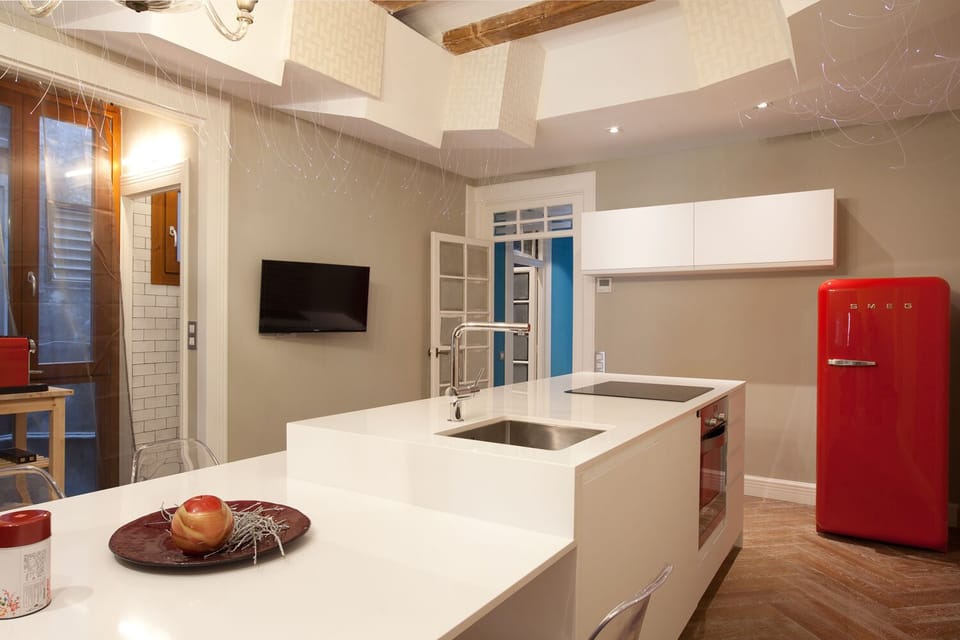 Central island kitchen.