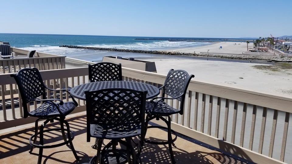 Spacious Penthouse Patio
