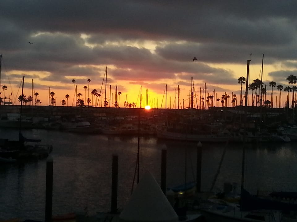 Sunset during dinner at the harbor.