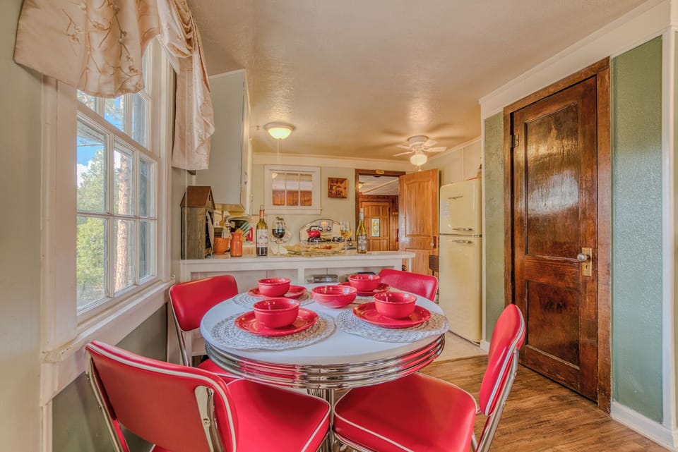 Retro Dinette