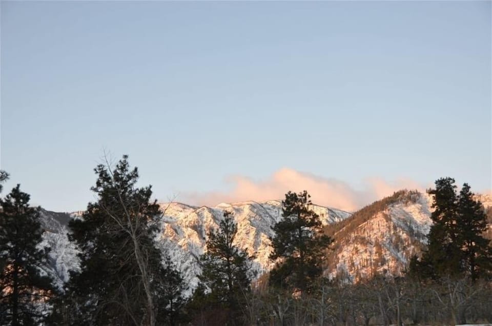 Mountains above Leavenworth