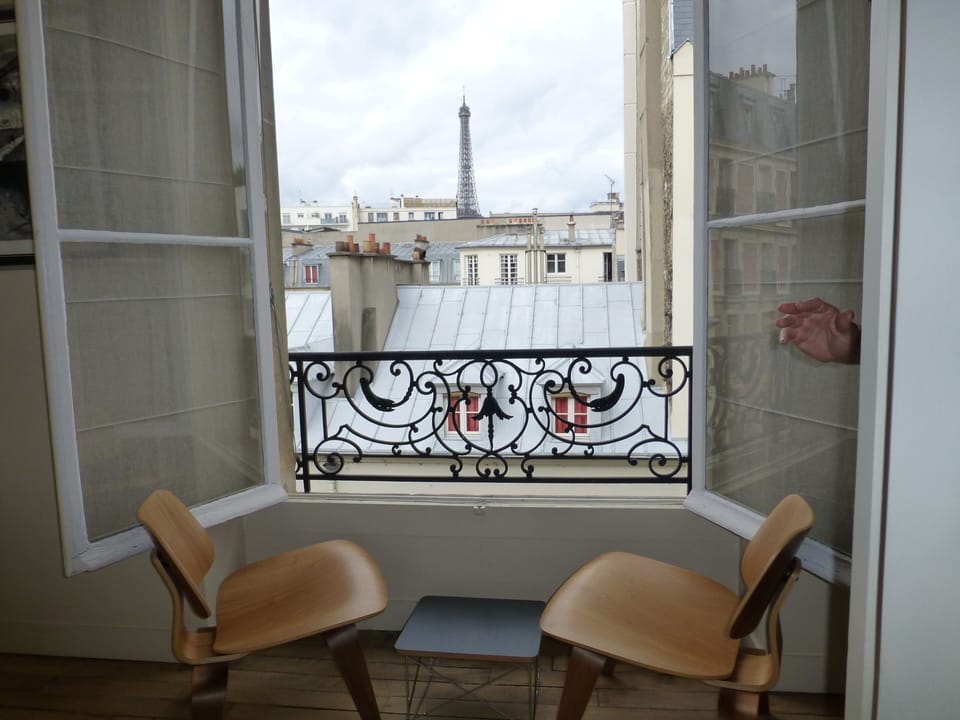 Majestic Eiffel Tower views