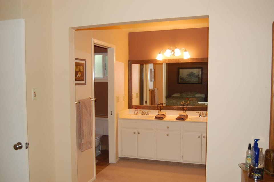 Sequoia suite private bathroom with shower