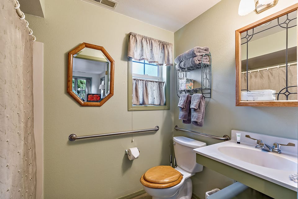 Downstairs Bathroom