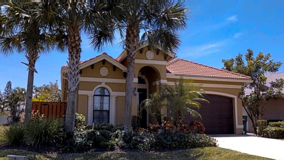 New home less than a mile from DelNor Wiggins beach!